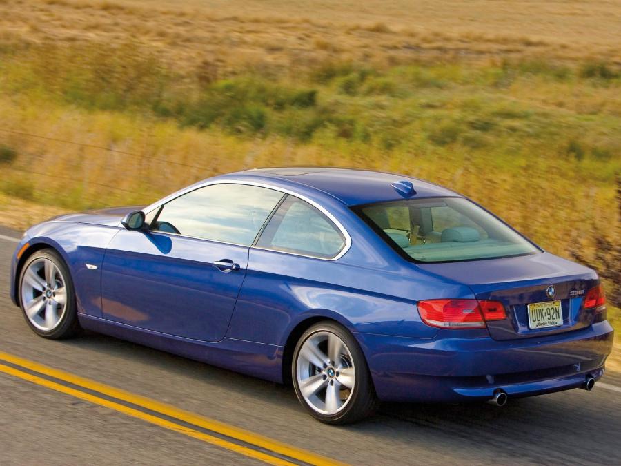  BMW 335i Coupe 2007 года  (US) (фото 8 из 16)